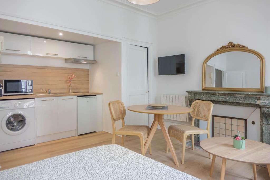 Charmant Studio Vue Cathedrale Quartier Historique Apartment Орлеан Екстериор снимка
